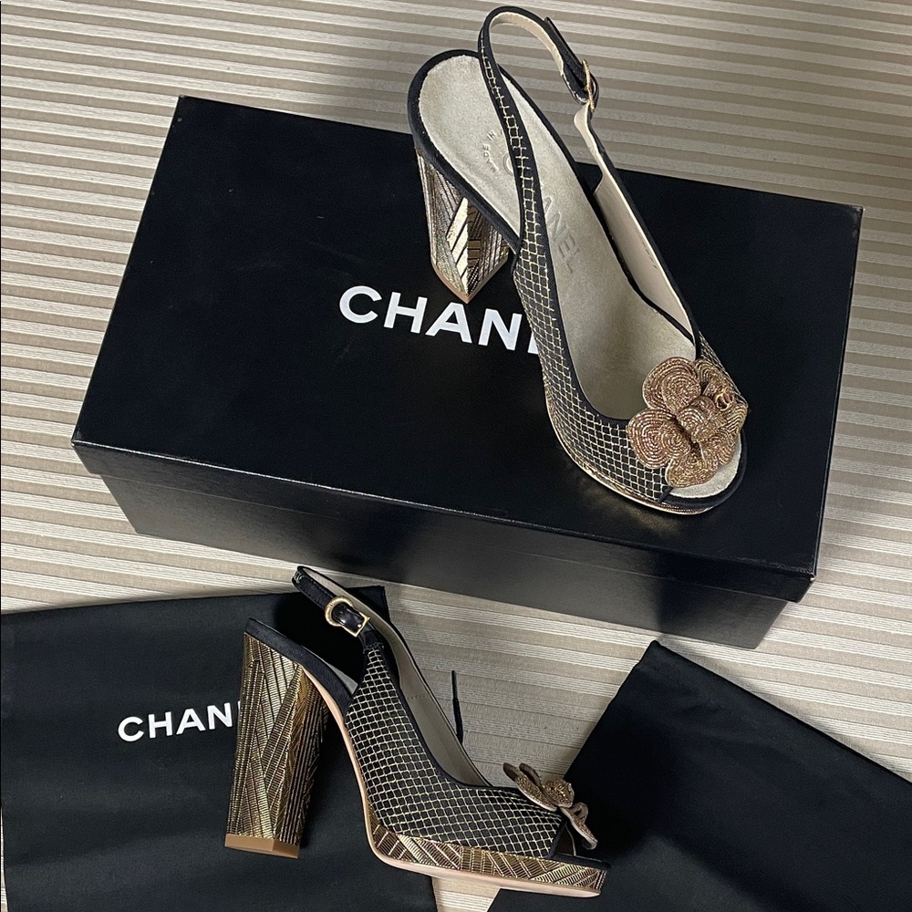 CHANEL Camellia Gold Flower Black 35 / 5 B  slingback heels